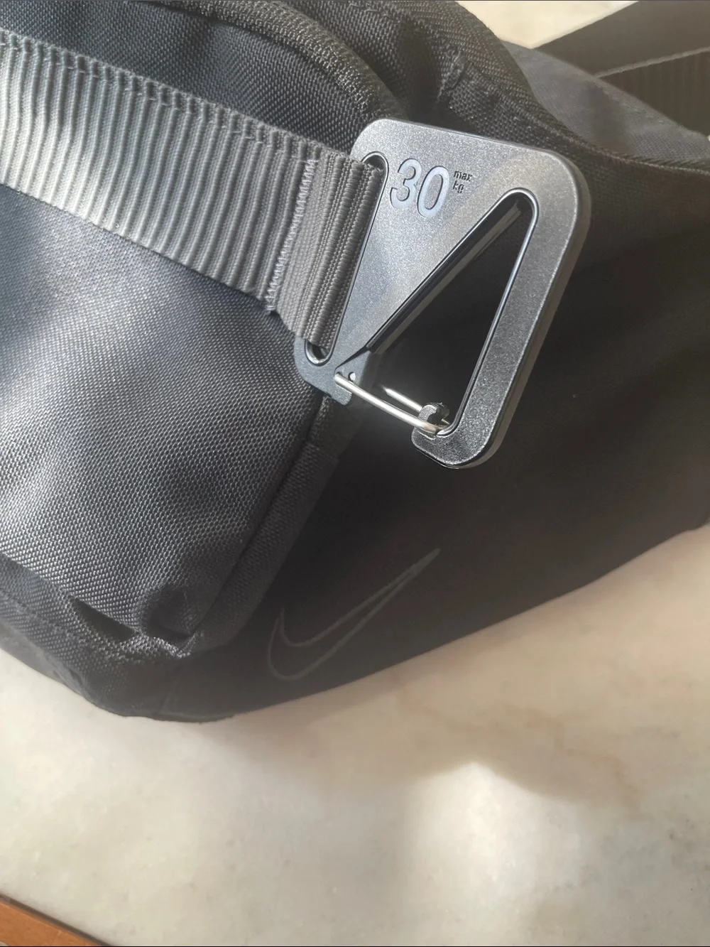 Nike LeBron James Cross-Body Bag 10L Waistpack Men's Travel Organizer Bag